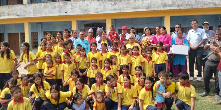 घटाल माध्यमिक विद्यालयका पूर्व प्रधानाध्यापक भण्डारीको भव्य विदाई