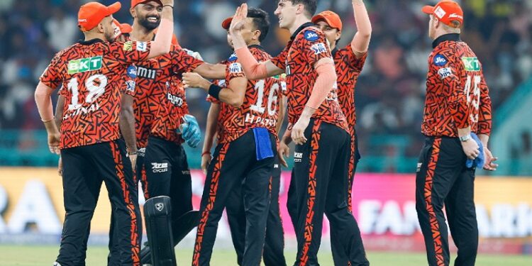 आईपीएल क्रिकेटमा हैदराबादसँग बेङ्गलुरु ४२ रनले पराजित