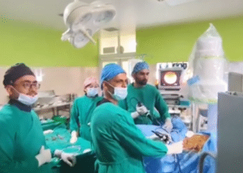 नेपाल मेडिकल कलेजमा पहिलाे पटक एन्डोस्कोपिक कम्बाइन्ड इन्ट्रारेनल सर्जरीबाट निकालियाे मिर्गाैलाकाे पत्थरी