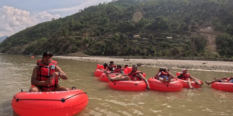 नेपालमै पहिलोपटक सुरु भयो रिभर ट्यूबिङ