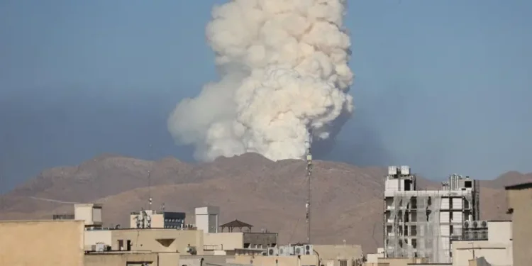 ईरानका तीन परमाणु केन्द्रमा अमेरिकी आक्रमण, इरानले भन्यो ठुलो क्षति भएन