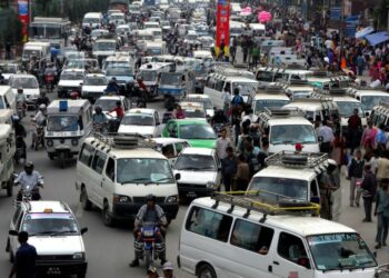 देशभर सार्वजनिक यातायात अनिश्चितकालीन बन्दमा, ग्यारेजमै थन्किने सवारी साधन