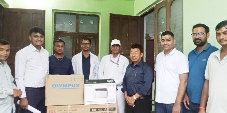कञ्चनपुरको दोधारा चाँदनी अस्पताललाई स्वास्थ्य उपकरण सहयोग