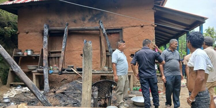 पोखरामा भेटिएका हायू परिवार आफन्तको जिम्मामा