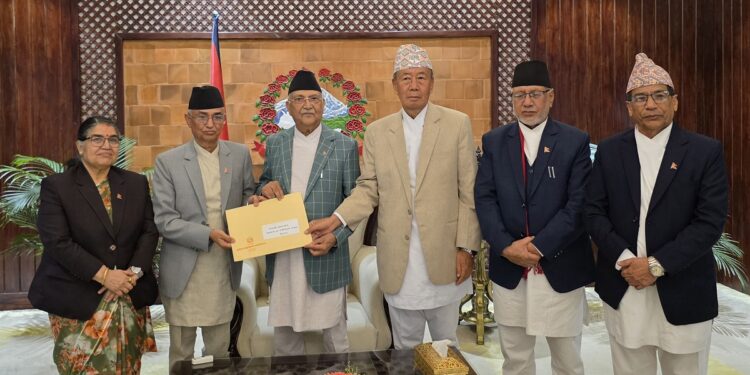 प्रधानमन्त्रीसँग पाँच प्रदेश प्रमुखहरूको भेटवार्ता