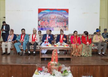 पोखरामा सुदूरपश्चिमेलीले मनाए ‘गौरा’, प्रदेश प्रमुख भट्ट सहभागी
