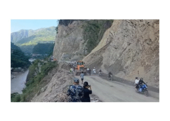 नारायणगढ–मुग्लिन सडक ४६ घण्टापछि एकतर्फी खुल्यो
