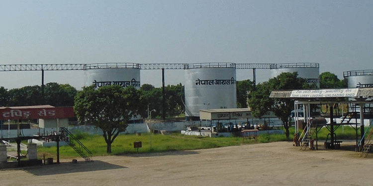 दशैं बिदामा पनि खुल्नेछन् नेपाल आयल निगमका यी डिपो