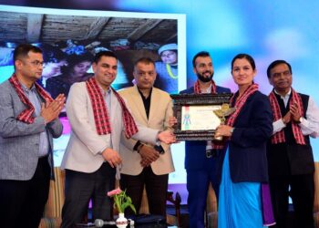 बैतडीको सिगासकी अनमी पुजारा उत्कृष्ट नर्स अवार्डबाट सम्मानित