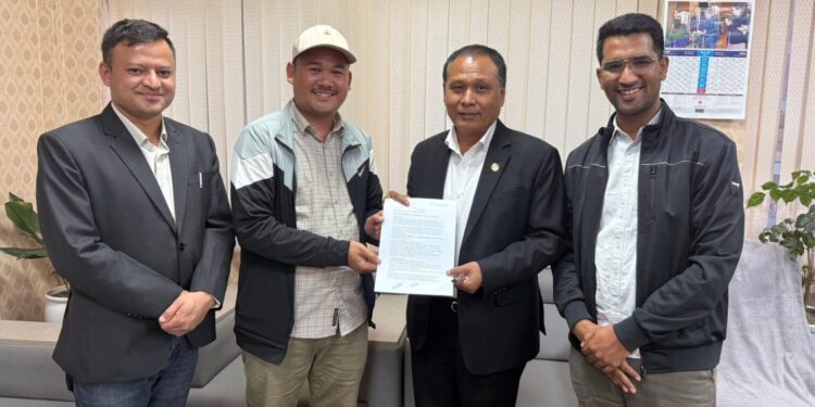 दार्चुलाका रणनीतिक महत्वका आयोजनाहरूको निर्माण अघि बढाउन मन्त्री घिसिङको ध्यानाकर्षण