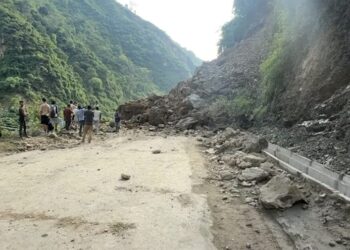 मुग्लिन–नागढुंगा सडकखण्ड बन्द