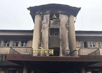 अदालतमा तोडफोड गर्नेविरुद्ध प्रहरीमा जाहेरी दिने सर्वोच्च ‘फुल कोर्ट’ को निर्णय
