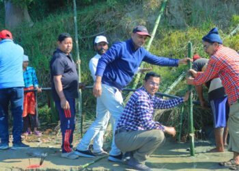 कृष्णपुरको नयाँबस्तीमा जैविक तटबन्ध निर्माण कार्य सुरु