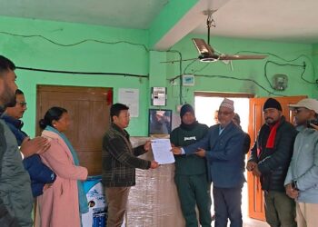 जमुना आधारभूत विद्यालयलाई तातो हावाबाट जोगिन सामग्री सहयोग