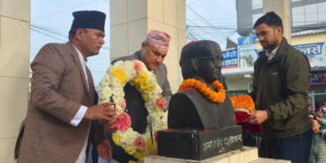 प्रजातन्त्र दिवसमा मुख्यमन्त्री कमलबहादुर शाहद्वारा सहिद स्मारकमा माल्यार्पण