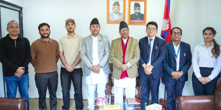 गण्डकी प्रदेश प्रमुख भट्टसमक्ष मुस्लिम आयोगको वार्षिक प्रतिवेदन पेस