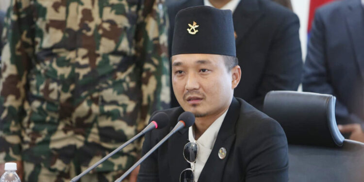 “गल्ती गर्ने जोकोहीलाई नछाड्ने गृहमन्त्रीको चेतावनी:आफ्नै बाबु भए पनि कारबाही हुने”