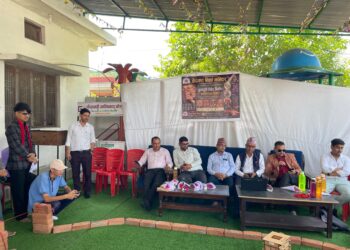 वेदान्तका विद्यार्थीद्वारा आफैँले रोबोट बनाएर फुटबल प्रदर्शनी