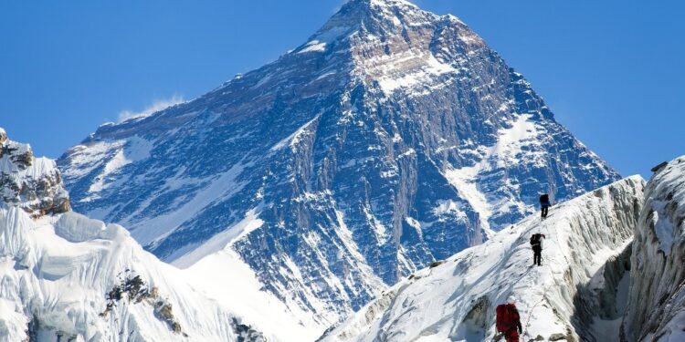 आज अन्तर्राष्ट्रिय सगरमाथा दिवस विभिन्न कार्यक्रमसहित मनाइँदै
