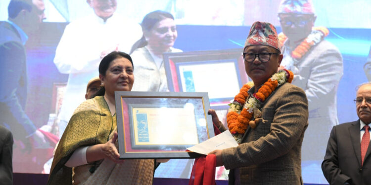 लेखक तथा अध्येता रमेश रुछेन राई ‘मदन भण्डारी राष्ट्रिय पुरस्कार’बाट सम्मानित