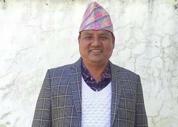 ह्विलचेयरबाट राज्य र समाजलाई सहायक प्राध्यापक धामीको प्रश्न : ‘दयाभन्दा अधिकार चाहिन्छ’