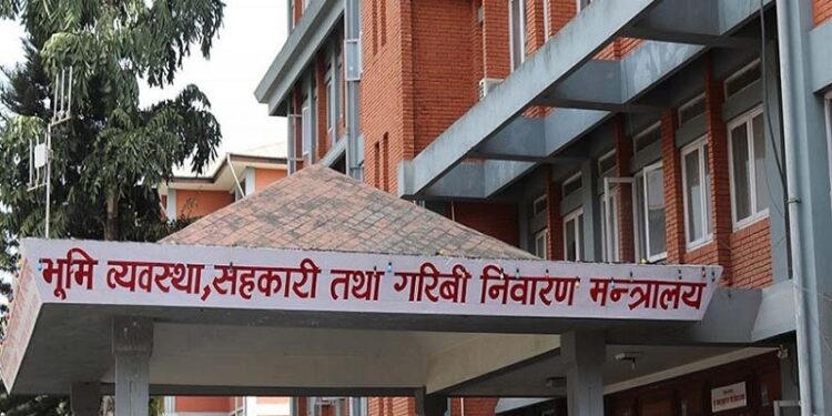 रावल आयोगको प्रतिवेदन कार्यान्वयनका लागि आठ सदस्यीय सहजिकरण समिति गठन
