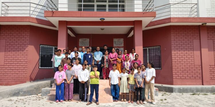 कञ्चनपुरको भीमदत्त-११ द्वारा वडाका ३२ जना विद्यार्थीलाई छात्रवृत्ति वितरण