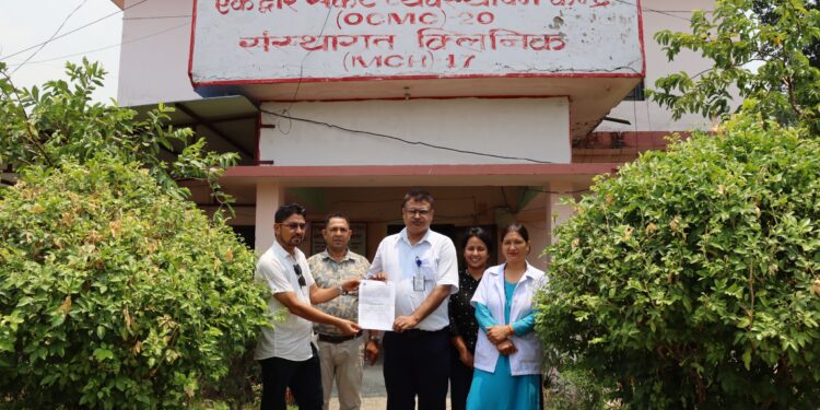 महाकाली प्रादेशिक अस्पतालको ओसीएमसीलाई एनएनएसडब्ल्यूएद्वारा सामग्री सहयोग