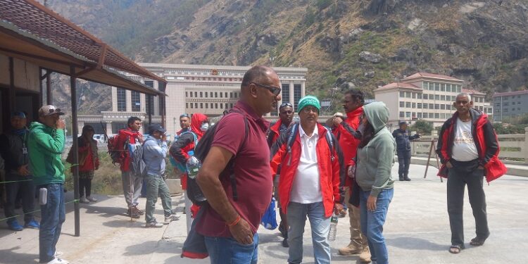 रसुवागढीमा तीर्थयात्रीको चाप उच्च