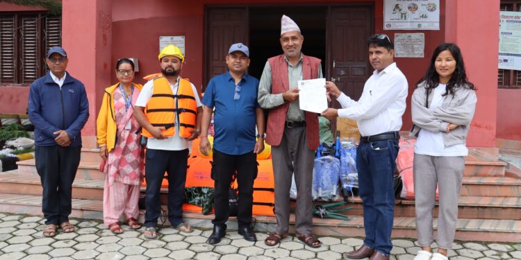 चुरे गाउँपालिकालाई खोज तथा उद्धार सामग्री हस्तान्तरण, विपद् व्यवस्थापनमा ‘सान’ परियोजनाको सहयोग