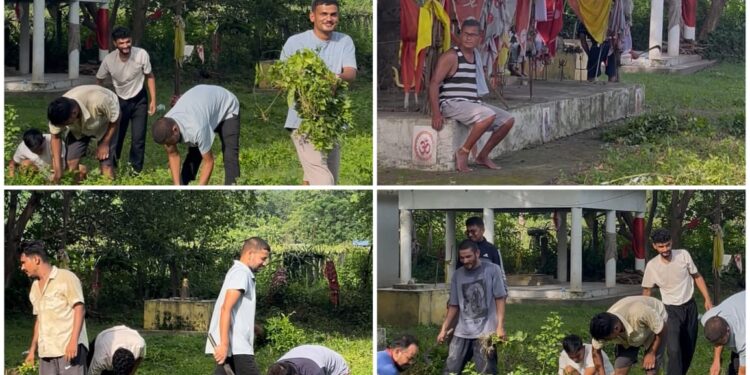 भीमदत्तको मटैना सिवटोलस्थित बैजनाथ मन्दिरमा सरसफाइ