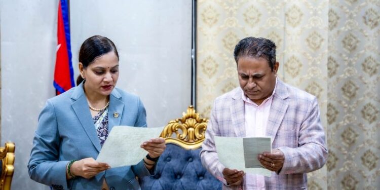 स्वास्थ्य बीमा बोर्डको नयाँ अध्यक्ष बने डा. सुवास प्याकुरेल