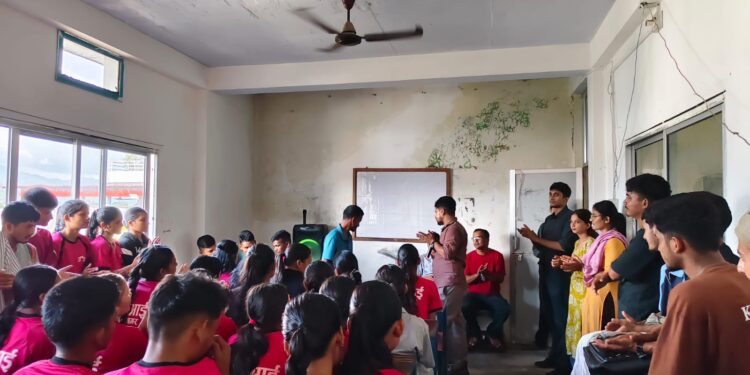 थर्ड आई करियर डेभलपमेन्ट सेन्टरद्वारा नेपाल प्रहरीमा सफल परीक्षार्थीहरूलाई बिदाइ
