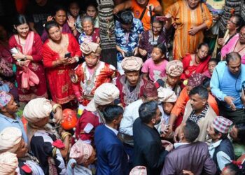 प्रधानमन्त्री शाहले अवलोकन गरे भक्तपुरको ऐतिहासिक नवदुर्गा द्योछें मन्दिर