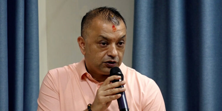 गगन थापाको आरोप : ‘सरकार बरालिँदै हिँडेको छ’