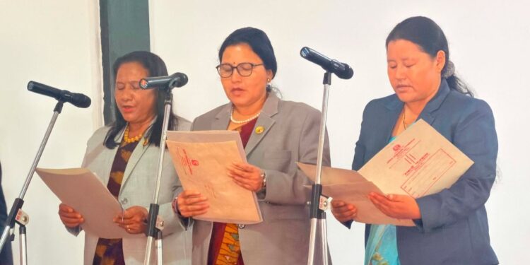 कर्णालीमा नेकपाको नयाँ समीकरण, तीन महिला मन्त्री बने
