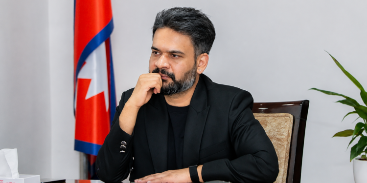 भोटेकोशी बाढीपछिको उद्धारबारे प्रधानमन्त्री बालेनले सुरक्षा प्रमुखसँग लिए ब्रिफिङ