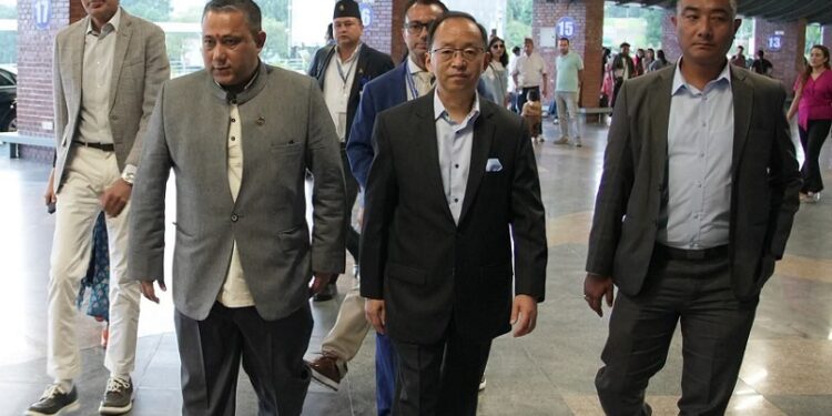 ८१औँ राष्ट्रसङ्घीय महासभामा सहभागी हुन परराष्ट्रमन्त्री खनाल न्युयोर्क प्रस्थान