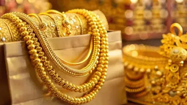 सुनको भाउ ५०० रुपैयाँले घट्यो, चाँदी पनि सस्तियो