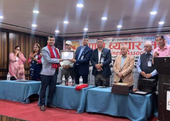 उपहार खबरका सञ्चालक मिश्र नेपाल व्यापार संघको प्रेस सल्लाहकारमा पुनः नियुक्त