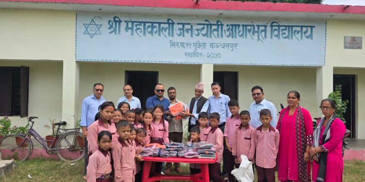 Private: वडाध्यक्ष थापाद्वारा विद्यार्थीलाई वडा अध्यक्ष विद्यालय पोशाक वितरण