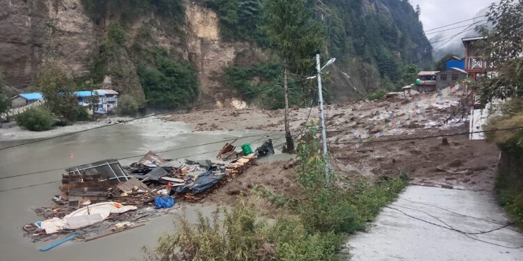 मर्स्याङ्दीको बाढीले मनाङको तालगाउँ डुबानमा