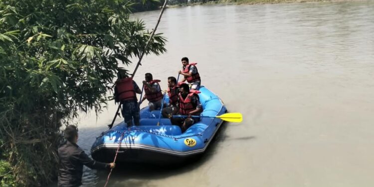 नदीमा डुब्न लागेका ७२ वर्षीय गुरुङको जीवितै उद्धार
