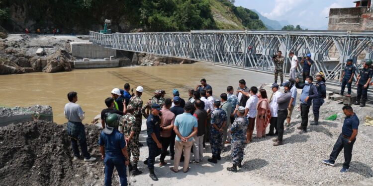 देवीघाटमा नेपाली सेनाले एक्रोब्रिज जडान अन्तिम चरणमा पुर्‍यायो