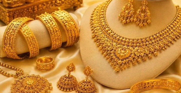 सुनको मूल्य तोलामा १ हजार ७०० रुपैयाँले बढ्यो, चाँदी घट्यो