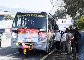 दसैँमा प्रहरीको निःशुल्क बस सेवाबाट ३ हजार ५८५ यात्रु लाभान्वित