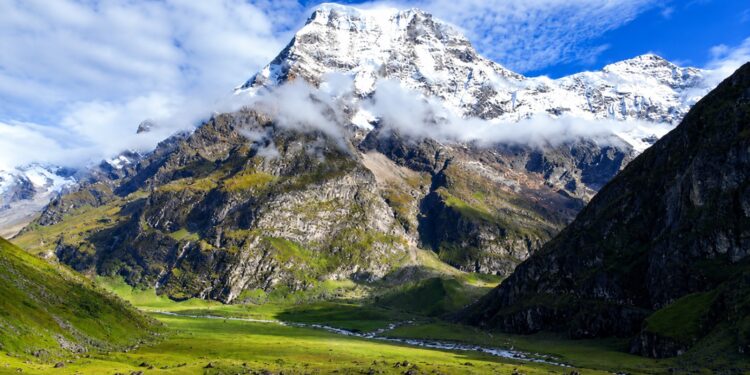 अपि हिमाल पर्यटन उत्सव कात्तिक १७ देखि, १० हजार पर्यटक भित्र्याउने लक्ष्य