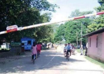भारत लैजाँदै गरिएका हुम्लाका २५ बालबालिका बनबासा नाकाबाट फिर्ता