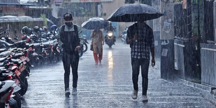 देशभर वर्षा र हिमपात, आज भारी वर्षाको सम्भावना